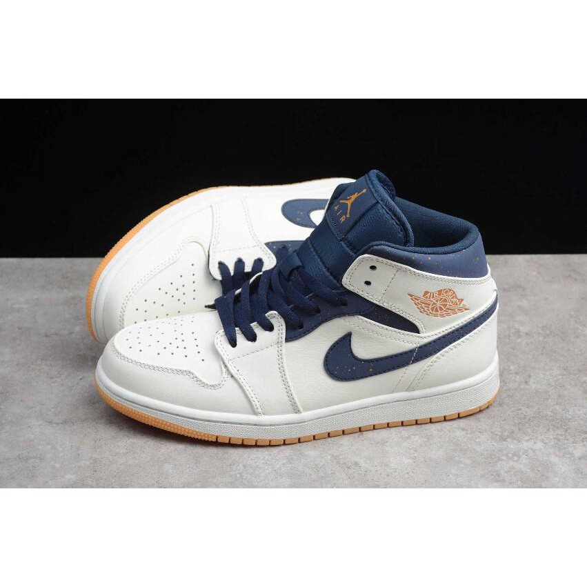 Giày Air Jordan 1 Mid Jeter Sail Bronze | BigBuy360 - bigbuy360.vn