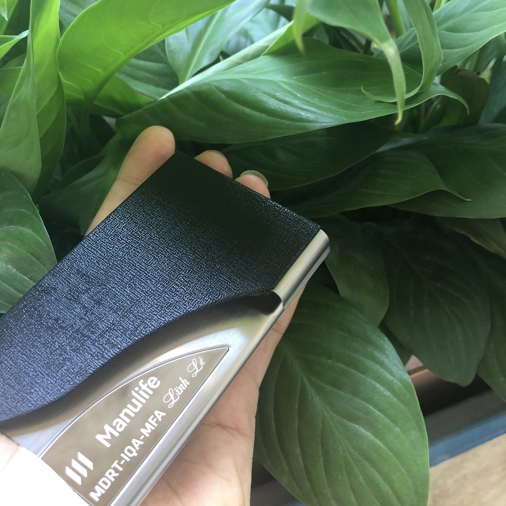 Hộp đựng card visit khắc logo bảo hiểm Manuliffe, ví đựng danh thiếp cho dân văn phòng, Hộp ATM