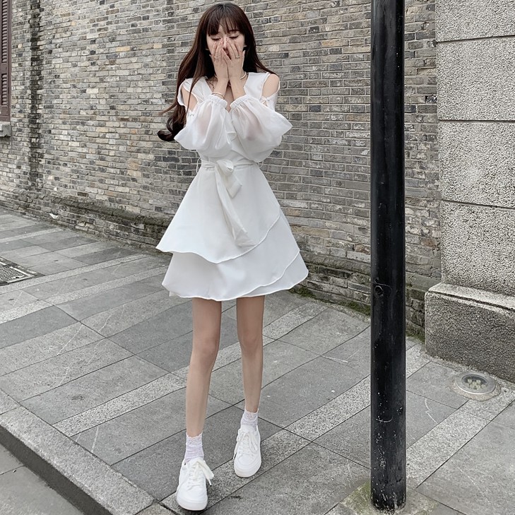 Đầm dáng xòe tay dài mini Emilyshop