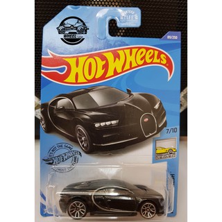 Xe mô hình đồ chơi Hotwheels cơ bản 1:64 - '16 BUGATTI CHIRON (đen)