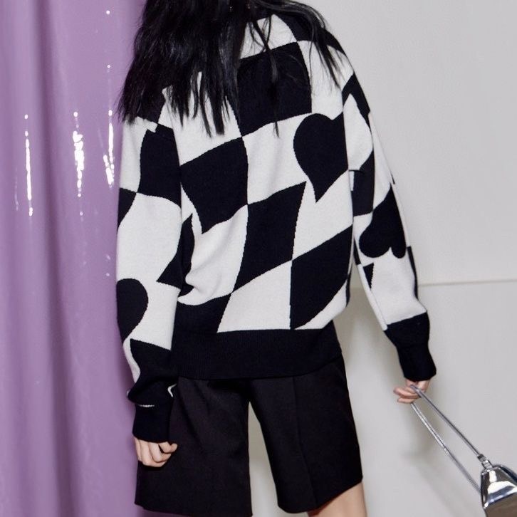 Áo Len Kẻ Ô Trái Tim Cổ Tròn Tay Dài Thời Trang Hàn Quốc | Smide Clothing