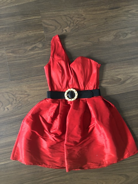 Đầm 1 vai quyến rũ