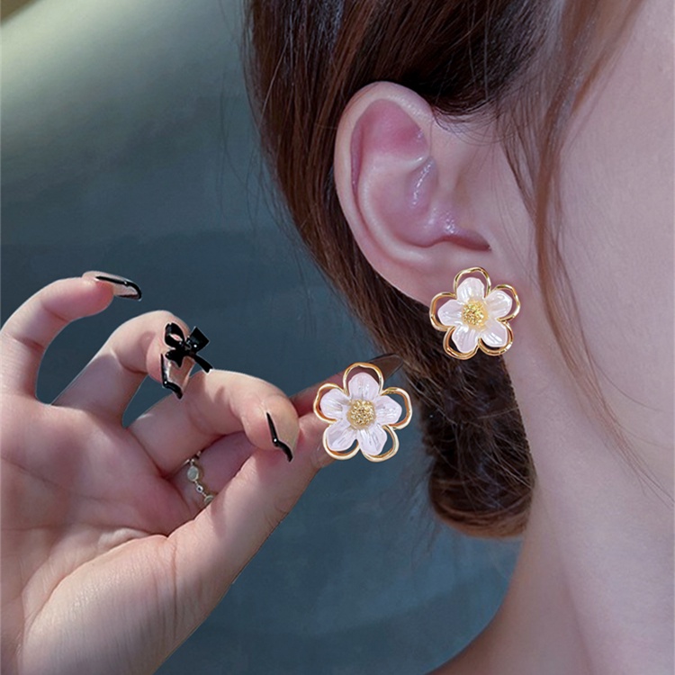 Bông Tai Hình Hoa Cúc Nhỏ Nhiều Màu Dễ Thương Phong Cách Hàn Quốc Cho Nữ