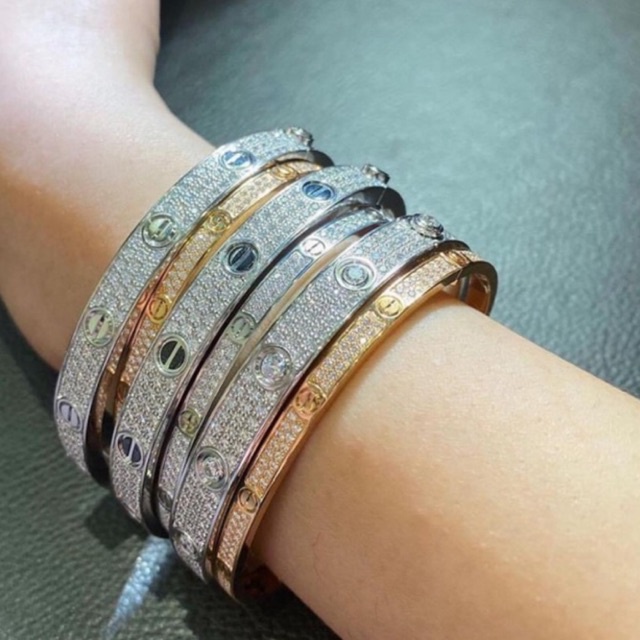 Vòng tay nữ titan Cartie Love đính đá full Lắc Tay Nữ Titan Cao Cấp Không Rỉ Sét Bền Đẹp Có Bảo Hành HipHip Accessories