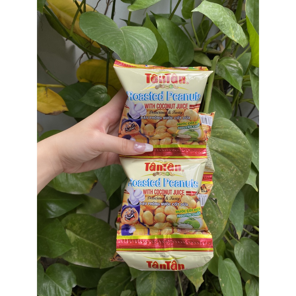 Đậu Phộng Nước Cốt Dừa Tân Tân Peanuts With Coconut (Lốc 10 gói x 16g)