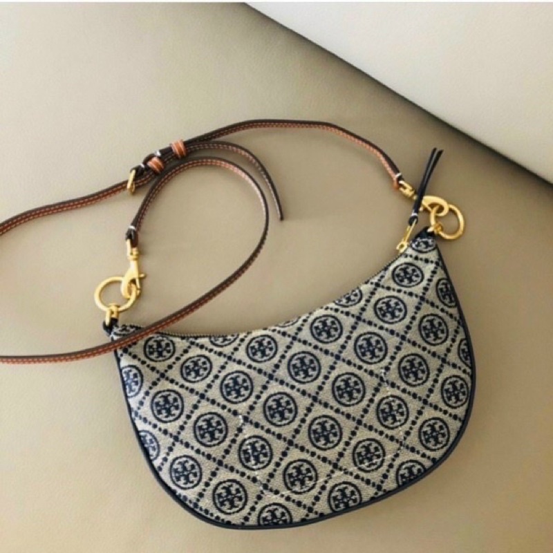 Túi Tory burch mới chất liệu vải dệt kim phối da tinh tế, sắc nét, size vừa, dây đep điều chỉnh tuỳ ý