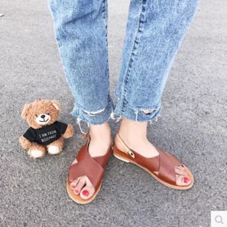 Sandal quai chéo
