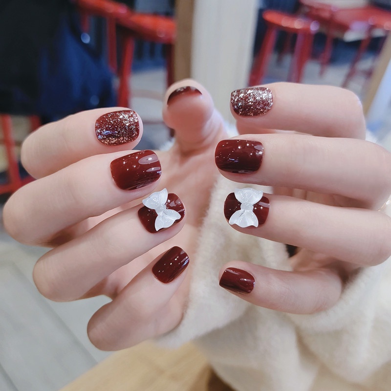 Bộ 24 móng tay giả màu đỏ mừng năm mới