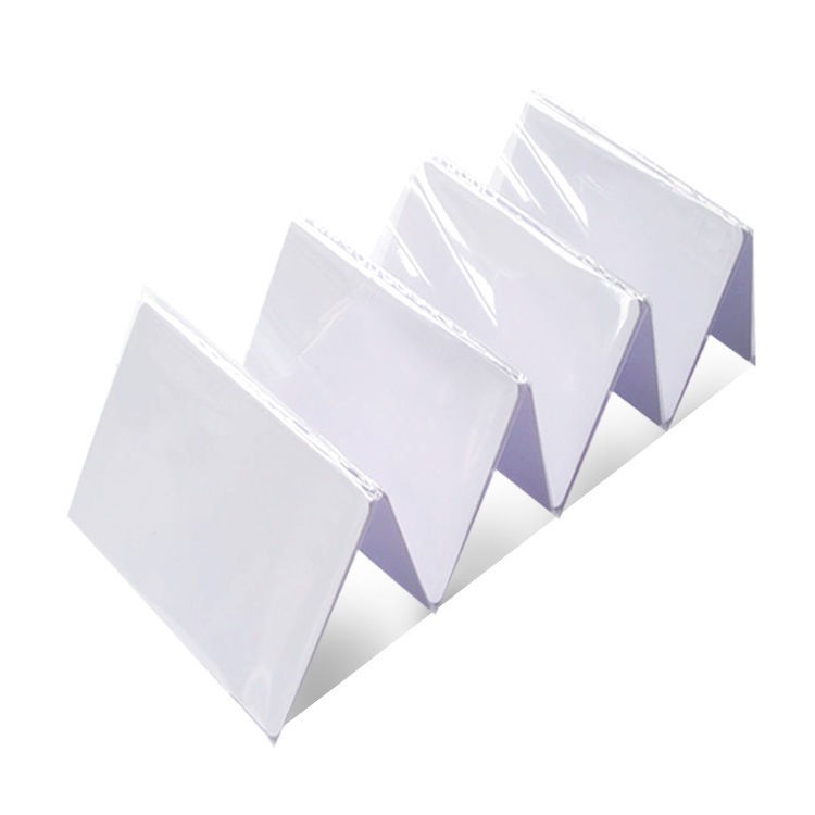 Thẻ Cảm Biến Thẻ Id Màu Trắng In Họa Tiết Độc Đáo | BigBuy360 - bigbuy360.vn
