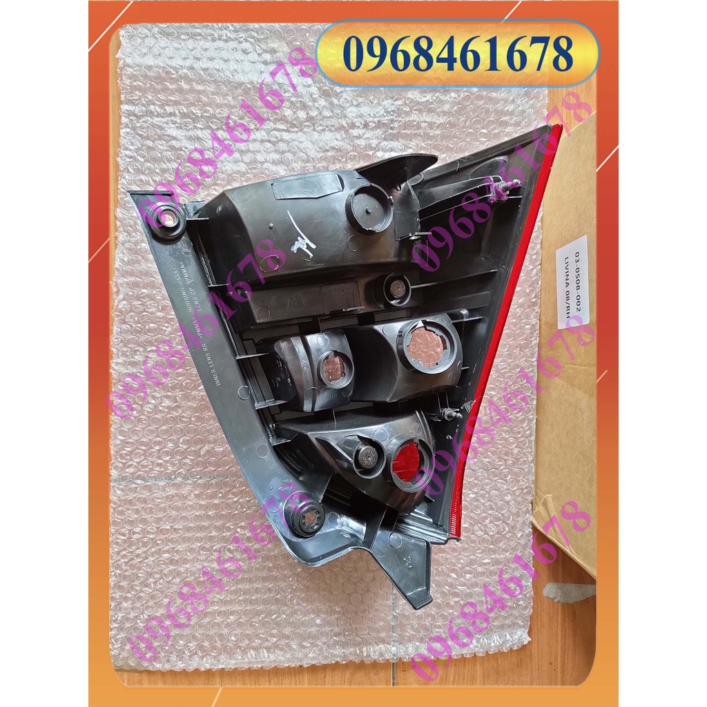 Đèn hậu Nissan Livina