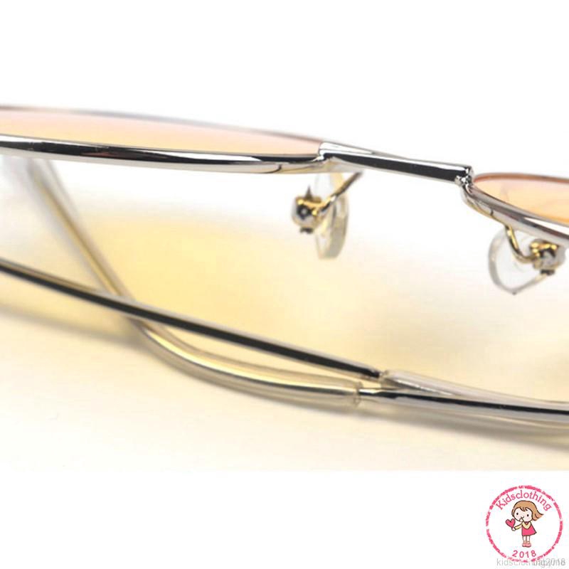 Kính mát chống tia UV kiểu dáng dễ thương dành cho các bé | BigBuy360 - bigbuy360.vn