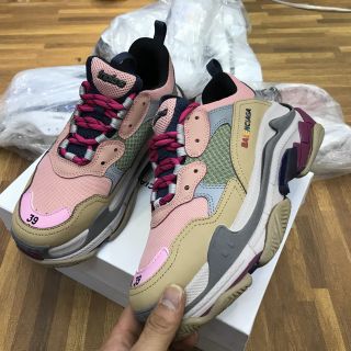 Giầy balen hồng phản quang hàng 1:1 ( full box + freeship )