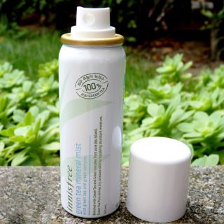 Xịt khoáng trà xanh innisfree