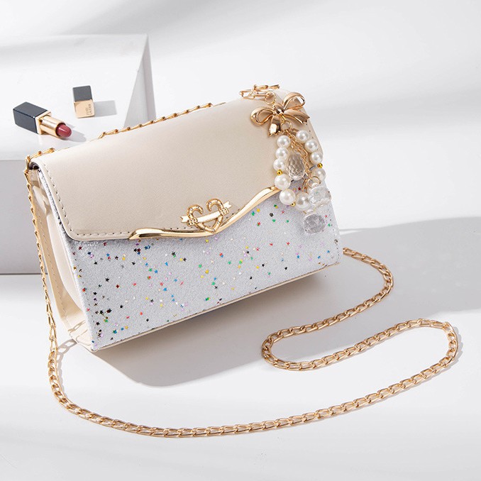 Túi Đeo Chéo Nữ Khóa Gài Màu Kem | BigBuy360 - bigbuy360.vn