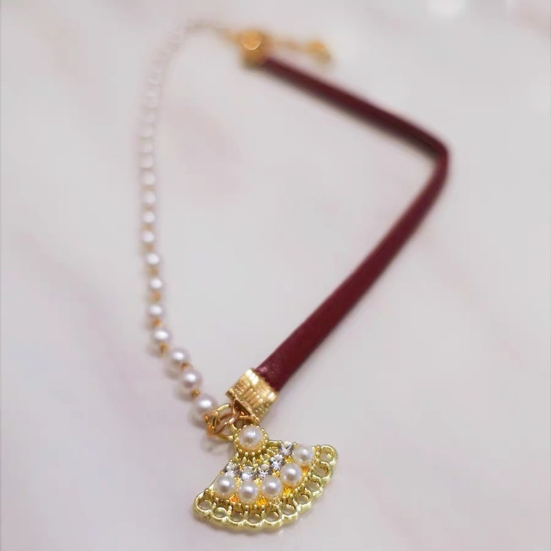 Vòng Cổ Choker Da Đính Ngọc Trai Thời Trang Cá Tính Dành Cho Nữ