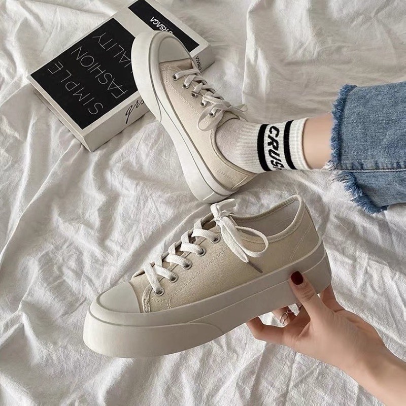Giày sneakers ulzzang phong cách Hàn Quốc form basic