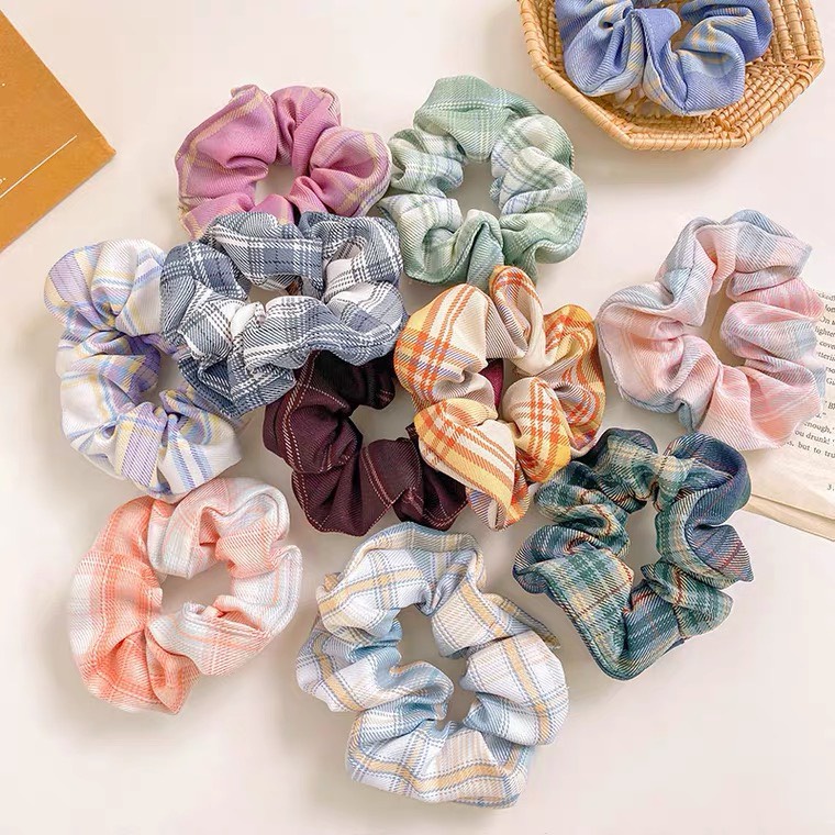 Buộc tóc scrunchies kẻ caro phối màu xinh xắn Rimin