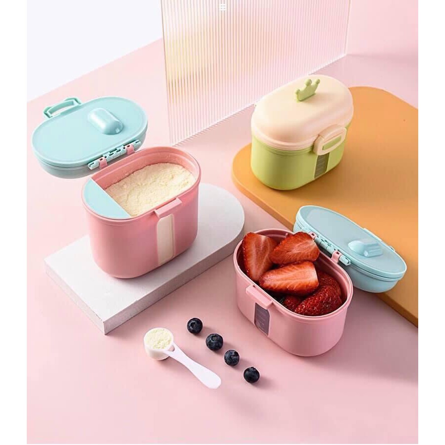 Hộp đựng sữa bột - đồ ăn khô cho bé hình vương miện 240g