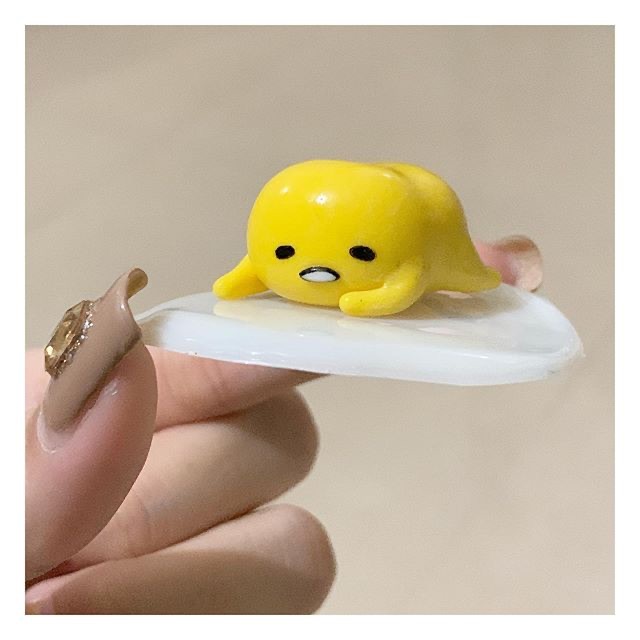 Nhân vật hoạt hình- trứng lười Gudetama