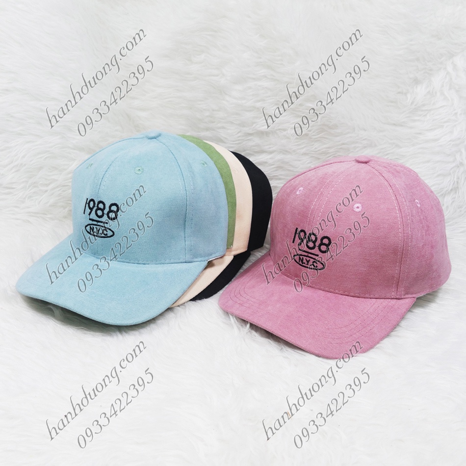 Mũ kết nhung sớ nhuyễn thêu số 1988 NYC phù hợp cho cả nam và nữ