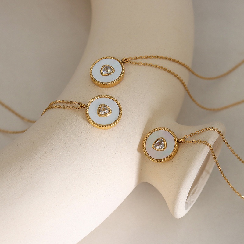 Dây Chuyền Mặt Hình Vỏ Sò Đính Đá Zircon Sang Trọng Cho Nữ