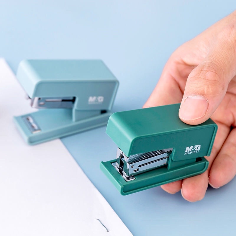 [ DaVinci ] Dụng cụ bấm ghim mini hãng M&amp;G cầm tay nhiều màu sắc