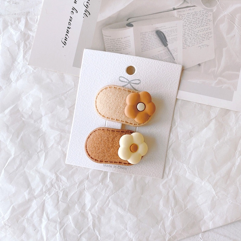 Set kẹp gấu và hoa nâu bé gái