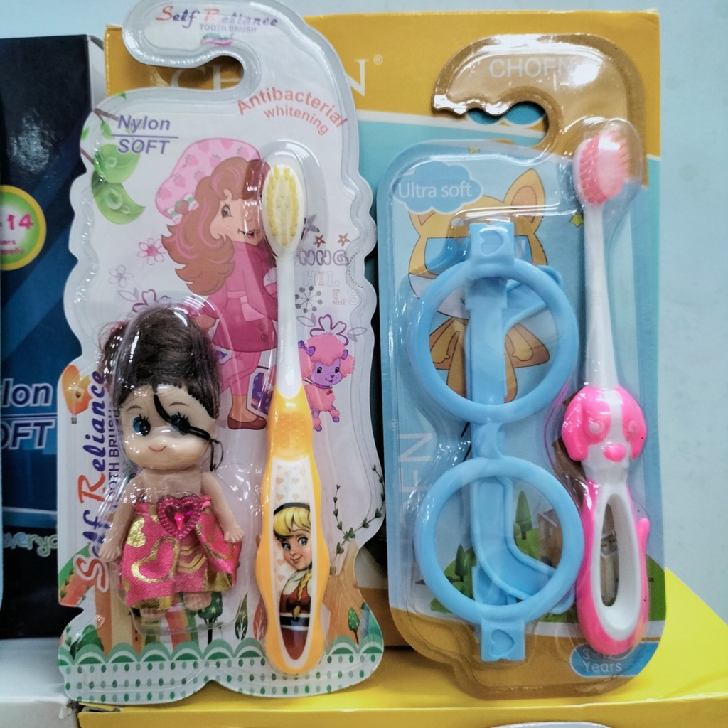 Bàn Chải Đánh Răng Trẻ Em Tặng Kèm Đồ Chơi Siêu Dễ Thương - Dành Bé 3 Tuổi Trở Lên Lông Siêu Mềm