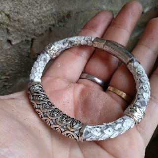 Vòng tay charm