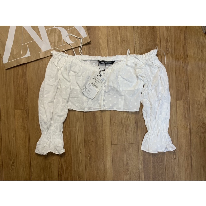 Áo trễ vai embroidered zara