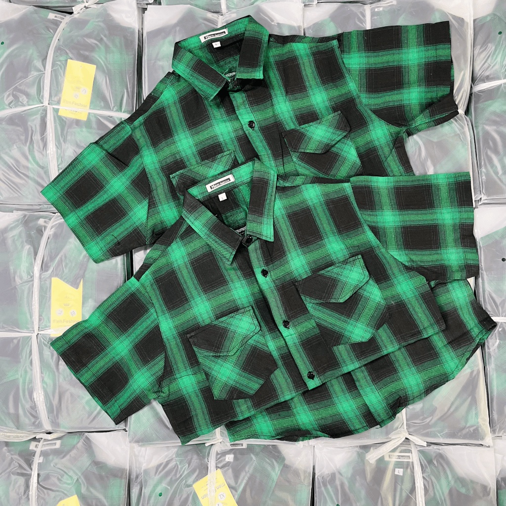 Áo Sơ Mi Caro Nam Tay Ngắn Màu Xanh Lá Trendy Của Năm Siêu Hot HK