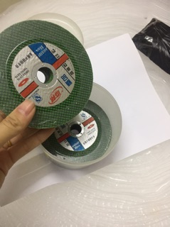 Hộp đá cắt sắt 50 viên  phi 100