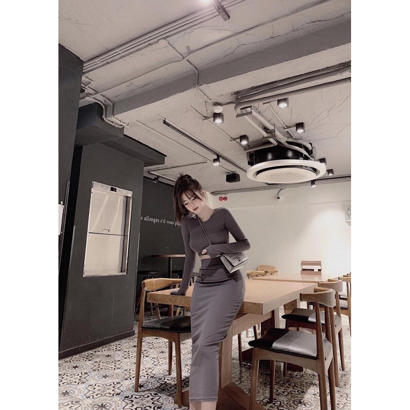 Set áo thun croptop tay dài + chân váy