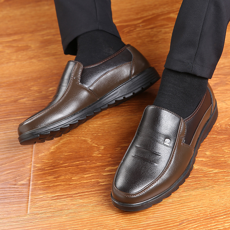 Top leather shoes for men 2021 summer new leather formal dress for men business casual leather shoes for men dinner shoes black suit leather Oxford shoes patent leather