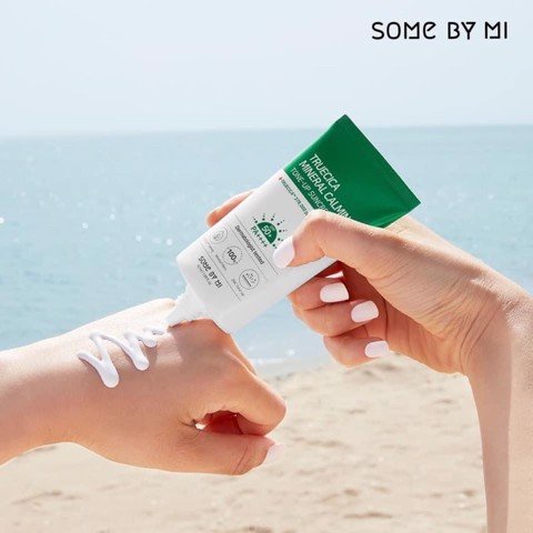 Kem Chống Nắng Some By Mi Truecica Mineral 100 Calming Suncream SPF50+/PA+++ 50ml