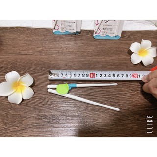 Đũa tập ăn dặm cho bé
