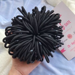 Thun cột tóc màu đen (1 sợi)
