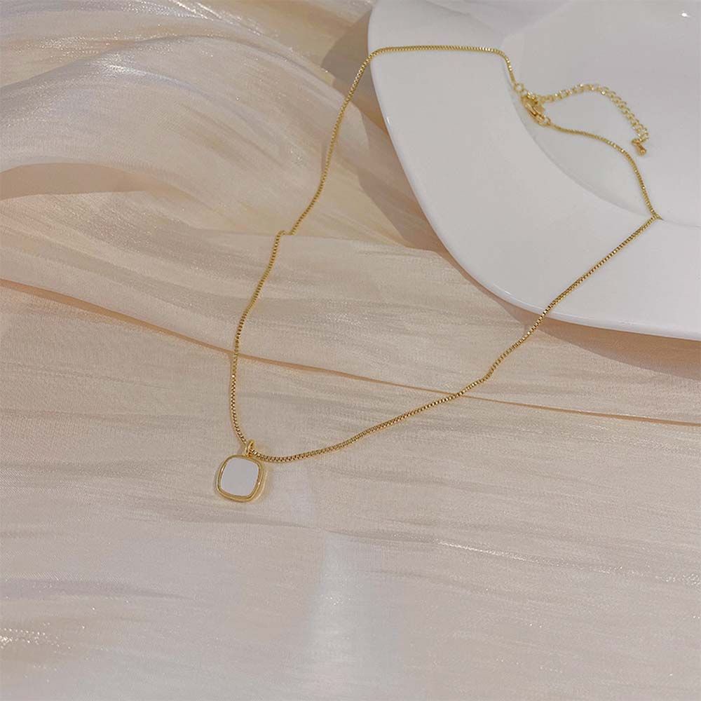 Vòng cổ hợp kim mặt hình vuông nhiều màu sắc phong cách Hàn Quốc thời trang cho nữ