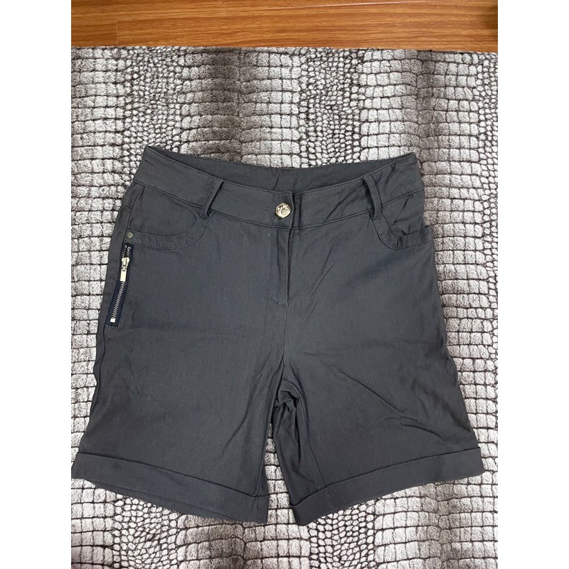 Quần short kaki màu ghi