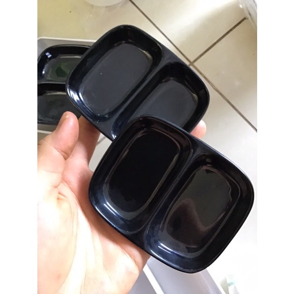 Đĩa chấm 2 ngăn Melamine màu đen