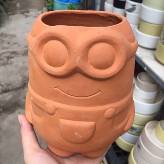 Chậu đất nung hình Minions kích thước 1417cm