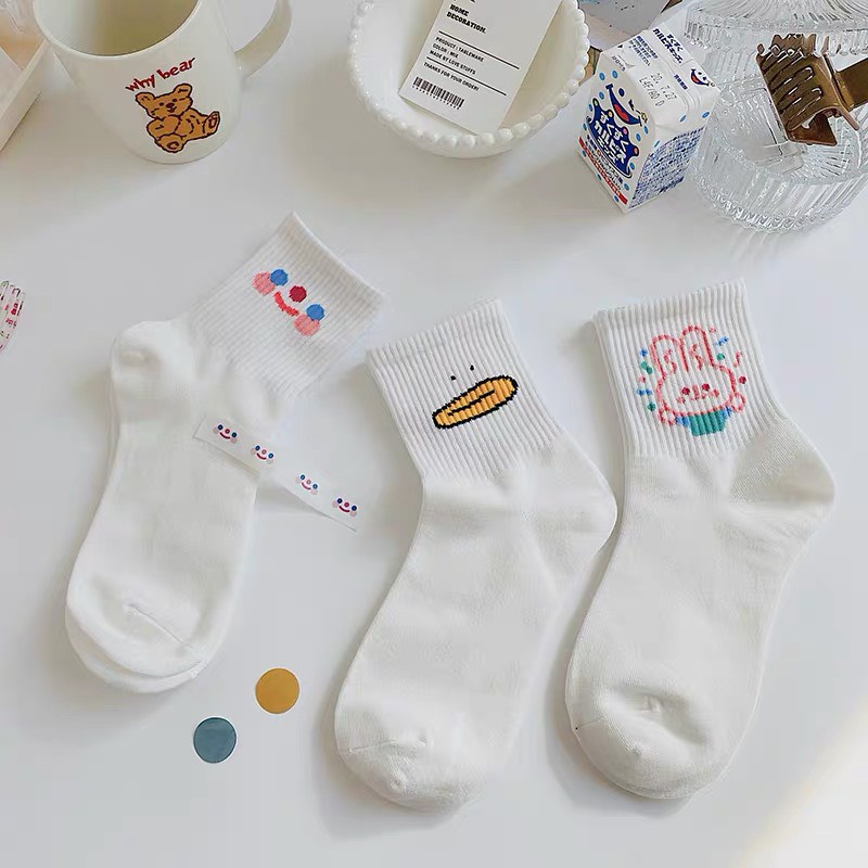 Tất nữ cổ cao màu trắng, họa tiết gấu vịt hoạt hình đáng yêu, chất liệu cotton, thấm hút mồ hôi