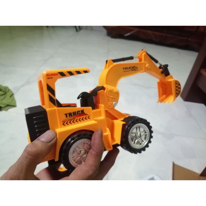 Xe cẩu điều khiển RC