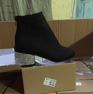 Boot da lộn đế đính đá