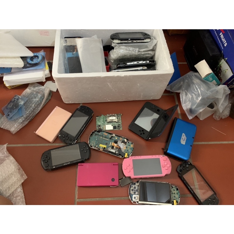 Xác máy hỏng PSP Go ds 2ds 3ds psp...xác DSi XL new3DS hỏng xương main dslite