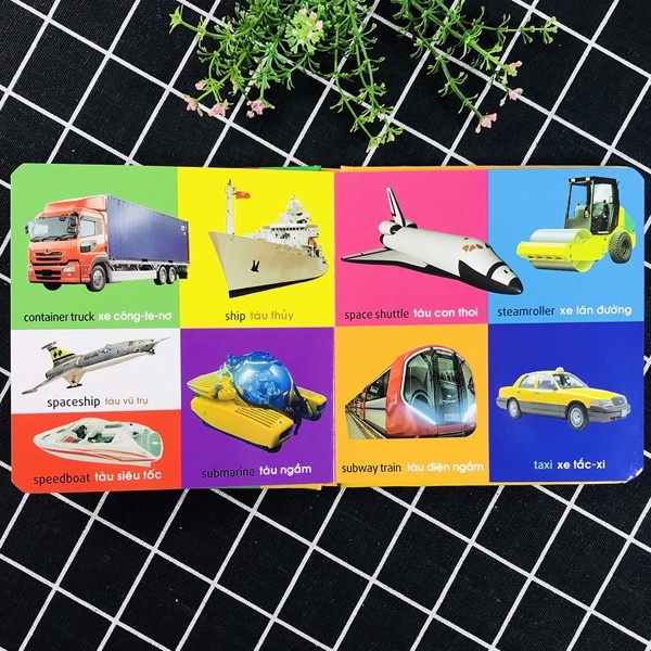 Sách: 101 Từ Đầu Tiên - Giao Thông