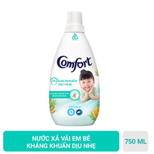 Chai Nước Xả Comfort Đậm Đặc Kháng Khuẩn Dịu Nhẹ Cho Bé 750ML