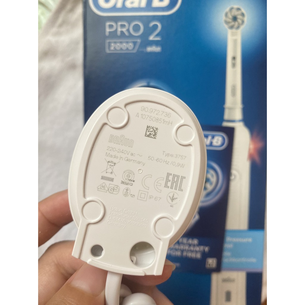 Bàn Chải Đánh Răng Điện Oral B Pro 2 2000 2000S Cảm Ứng Bảo Vệ Nướu Có Bảo Hành 12Th Sản  Xuât 2021 Hàng Đức
