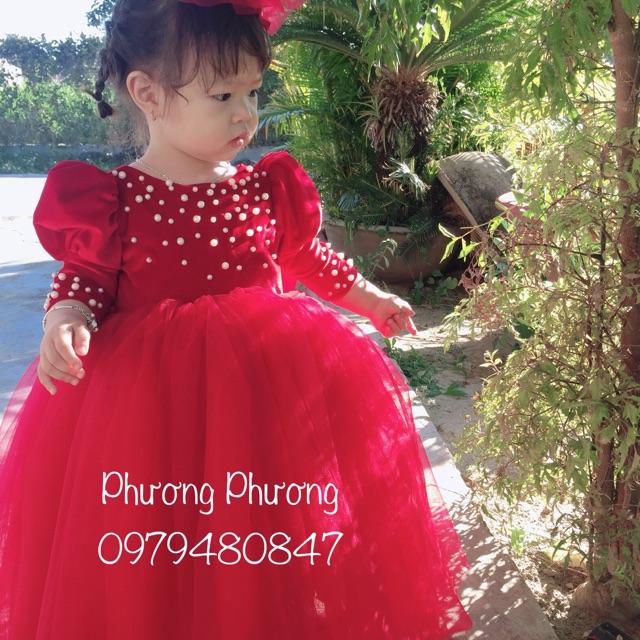 Đầm nhung công chúa cho bé