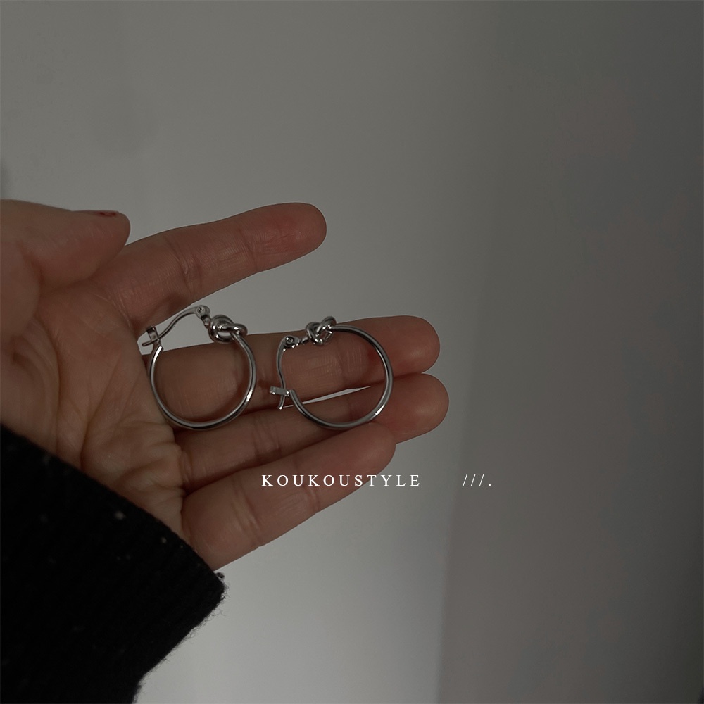 Khuyên tai tròn phong cách Hàn Quốc cho nữ